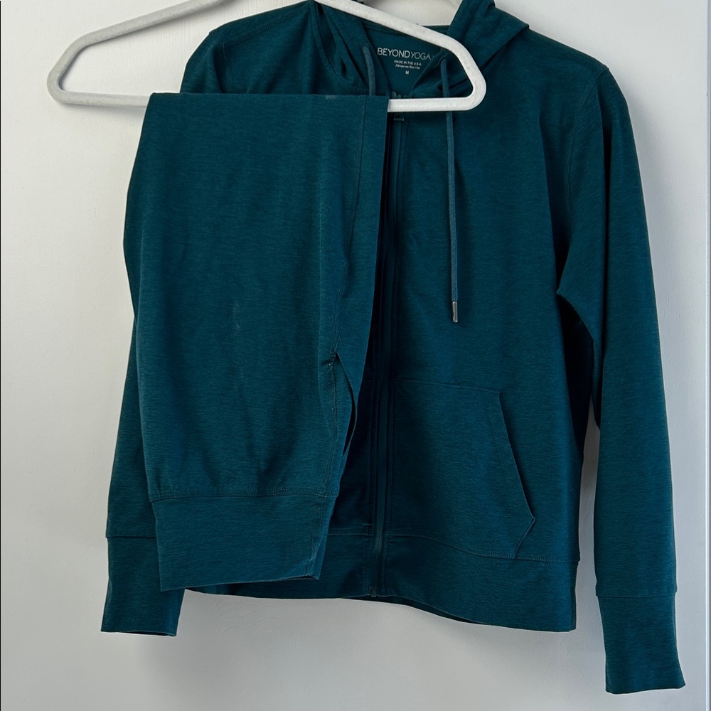 Beyond Yoga Spacedye Deep Sea Heather (Teal) Zip Hoodie and Jogger Set, Medium
